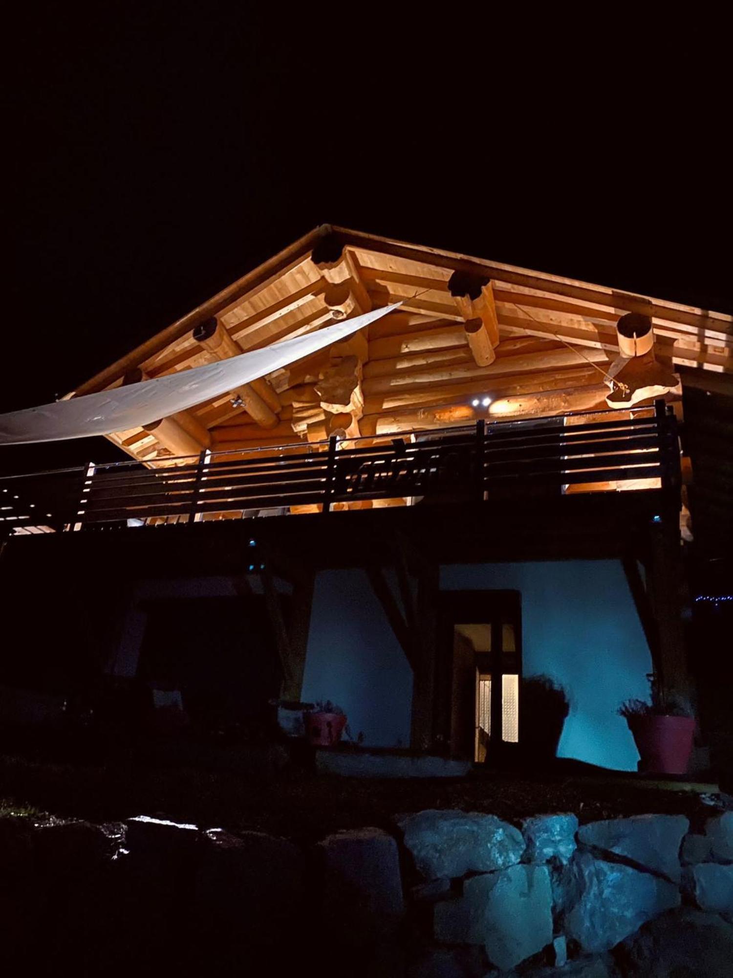 Chalet Anzac Chalet 5 Etoiles En Rondins Tout Neuf Unique Dans Les Aravis Les Villards-sur-Thônes Exterior photo